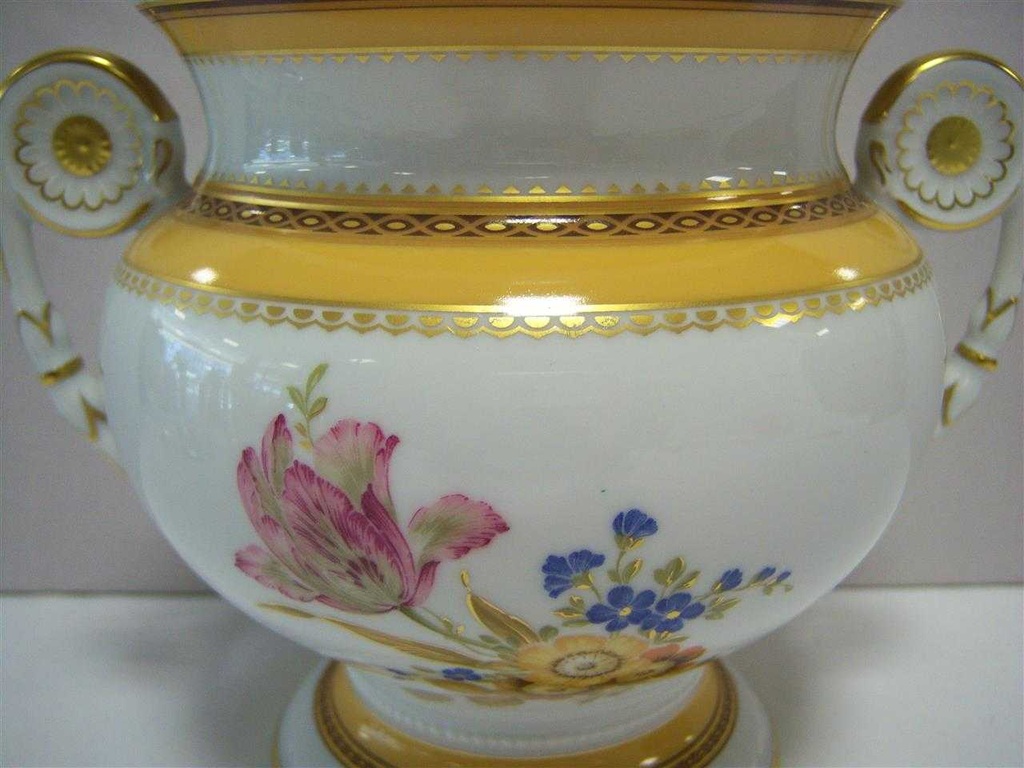 [16082600361] Vase 17 cm AK Kaiser Porzellan K.Nossek gebraucht - sehr gut Bild 4