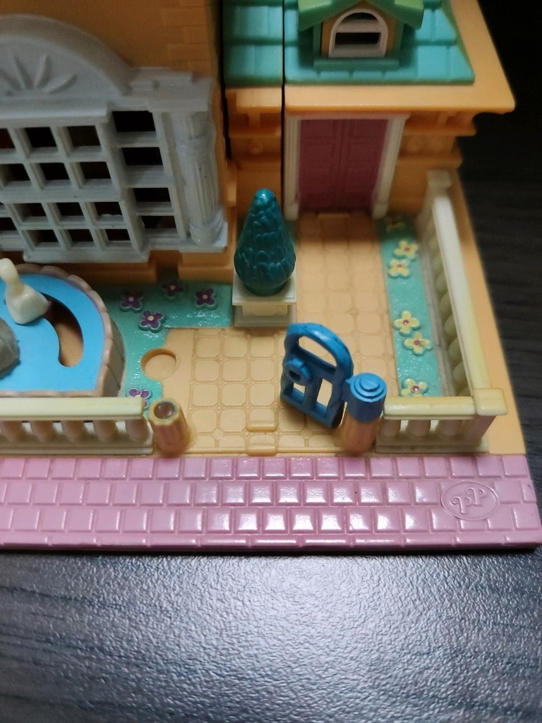 [1785198] Polly Pocket Bluebird Toys 1994 Pollyville Light-up Hotel Bild 10