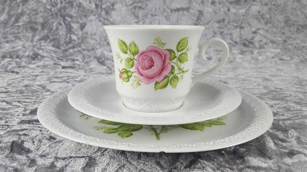 [458110501] Kaffeetasse Kaffeegedeck Kaffeeset Komplett 3tlg Schumann Arzberg Reliefrand rosa Rose gebraucht - akzeptabel Bild 2