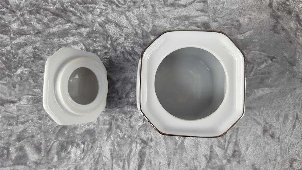 [458110521] Zuckerdose Mitterteich Form 2040 Sissi Weiß Platinrand gebraucht - gut Bild 4