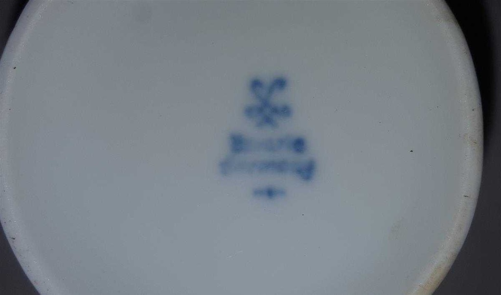 [45811132] Tischvase 13,8 cm Schaller Zwiebelmuster gebraucht - sehr gut Bild 4