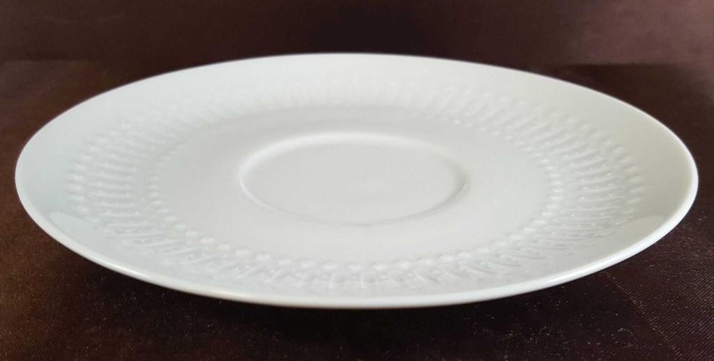 [45811366] Untertasse für Suppe 15,8 cm Winterling Kirchenlamitz Relief weiß gebraucht - gut Bild 2