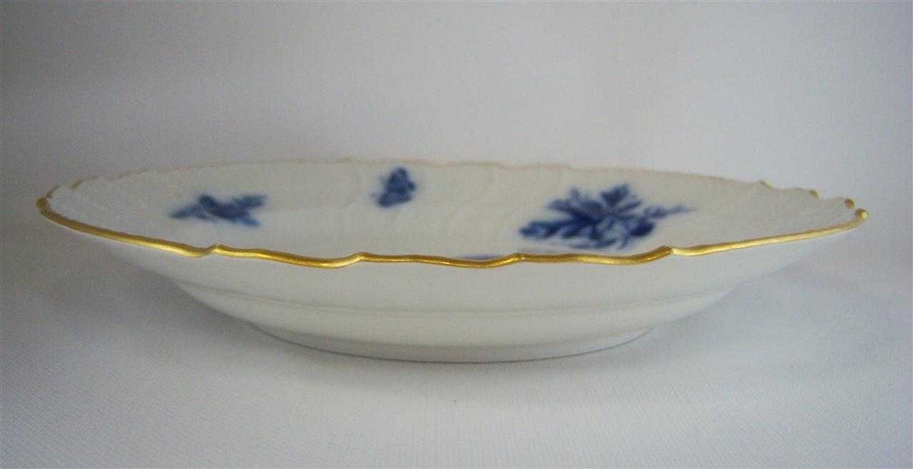 [4581145] Suppenteller Goldrand 24,3 cm KPM Berlin Neuosier Blaue Blumen gebraucht - gut Bild 4