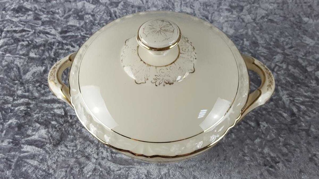 [458117899] Ragoutterrine Servierschüssel Goldrand 1,5 L Winterling elfenbein Blumenrelief mit gebraucht - akzeptabel Bild 2