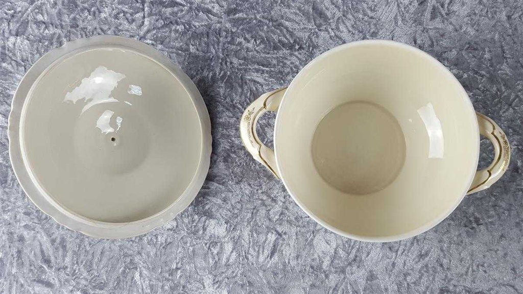 [458117899] Ragoutterrine Servierschüssel Goldrand 1,5 L Winterling elfenbein Blumenrelief mit gebraucht - akzeptabel Bild 4
