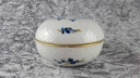 [458118265] Deckeldose Meissen Form Neumarseille blau Blütendekor gebraucht - gut Bild 4