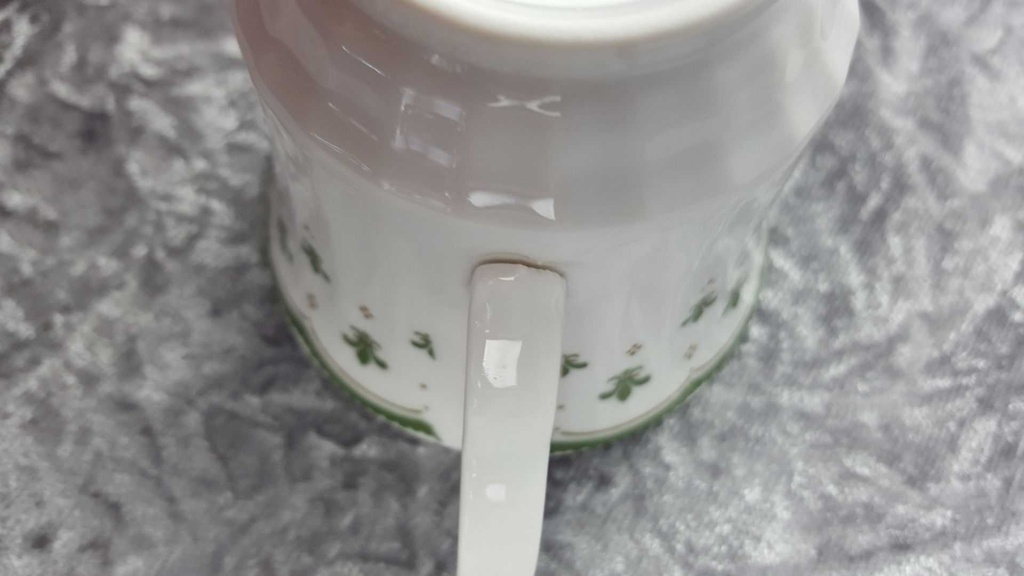 [2118797] 3er Set Untertasse Kaffeetasse mit Tasse Winterling Röslau grüne stilisierte Lilie gebraucht - akzeptabel Bild 4