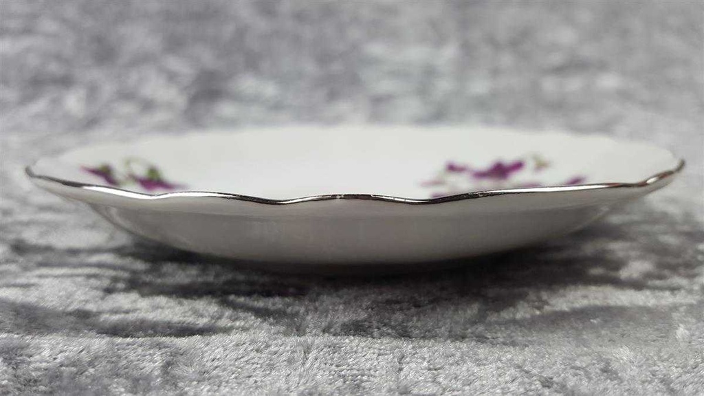 [458119006] Untertasse für Kaffee 13,9 cm Winterling Marktleuthen lila Blume Veilchen Silberrand gebraucht - gut Bild 3