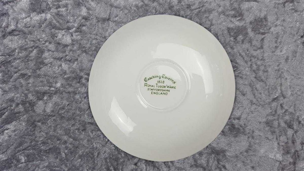 [458119018] Kaffeetasse mit Untertasse Tasse Royal Tudor Coaching Taverns Grün gebraucht - gut Bild 5