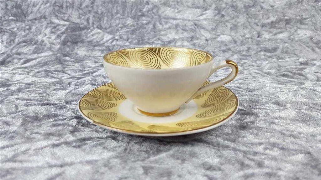 [458119022] Mokkatasse mit Untertasse Tasse Espressotasse Golddekor Schlottenhof U.S.Zone Bavaria gebraucht - gut Bild 3