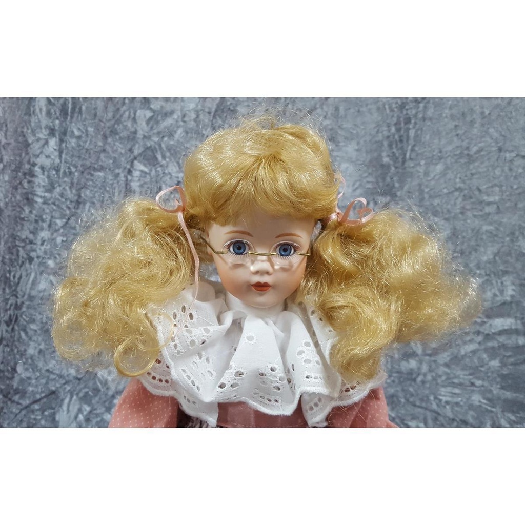 [458119121] Puppe Porzellanpuppe Sammlerpuppe 45 cm Gilde Handwerk gebraucht - gut Bild 6