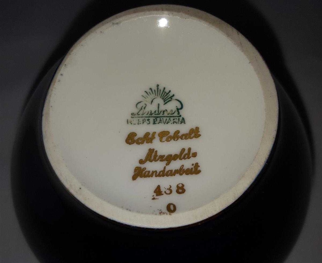 [45812290] Vase Handarbeit 14,9 cm Lindner Porzellan gebraucht - sehr gut Bild 4