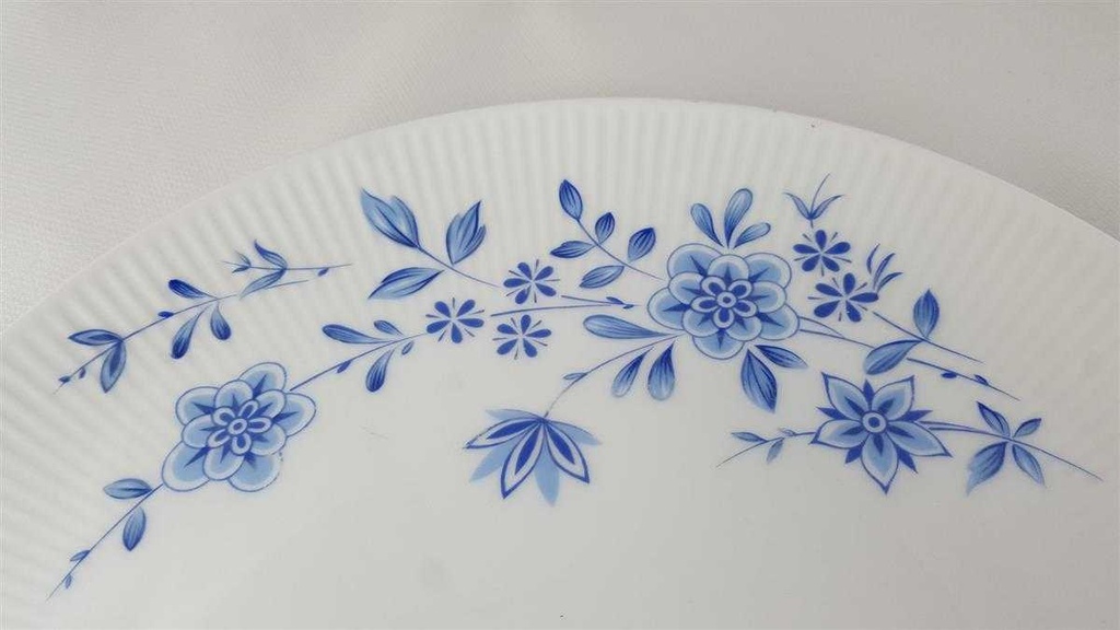 [45812822] Speiseteller Essteller 24,5 cm Winterling Marktleuthen Rillenform Blaue Blumen gebraucht - gut Bild 3