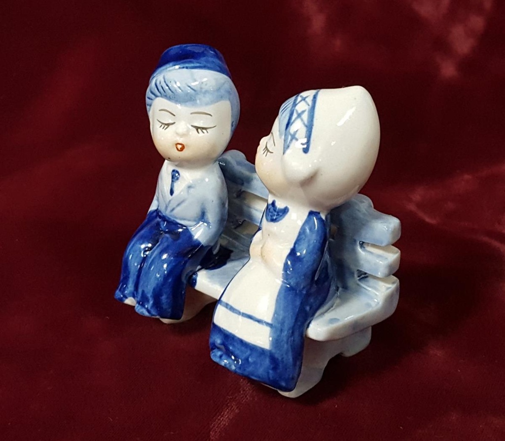 [458128310] Delfts Blauw Figur Paar auf Bank Keramik H 9,8 cm Bild 4