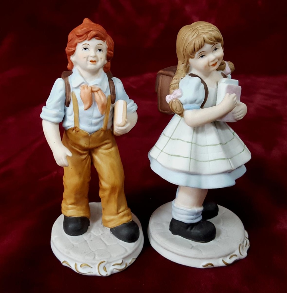 [458128415] Porzellan Figur Mädchen Junge mit Schulranzen Set 2 tlg. H 13,5 cm Bild 7