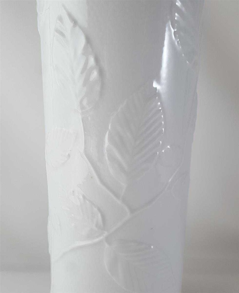 [45813050] Blumenvase 27,5 cm AK Kaiser Porzellan Weiß gebraucht - sehr gut Bild 4