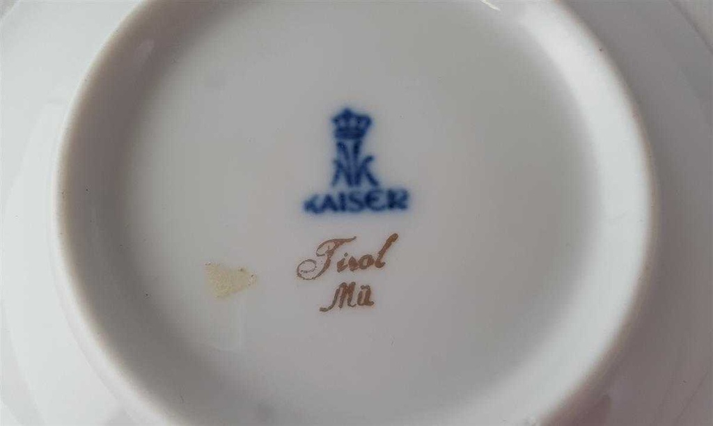 [45813274] Untertasse für Mokka AK Kaiser Porzellan Tirol Blumendekor Blumen gebraucht - sehr gut Bild 5