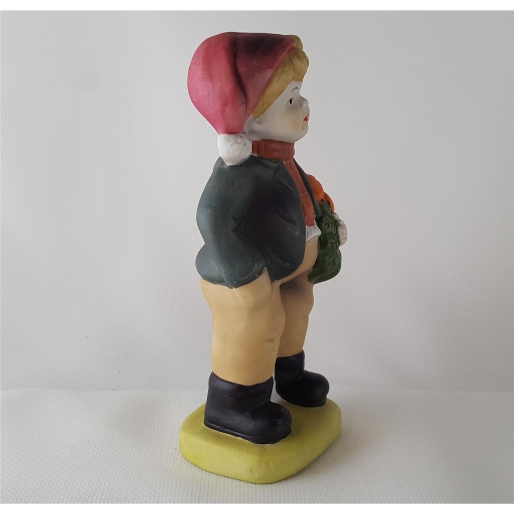 [45813419] Porzellan Figur Junge mit Weihnachtsdeko H 12,5 cm Bild 2
