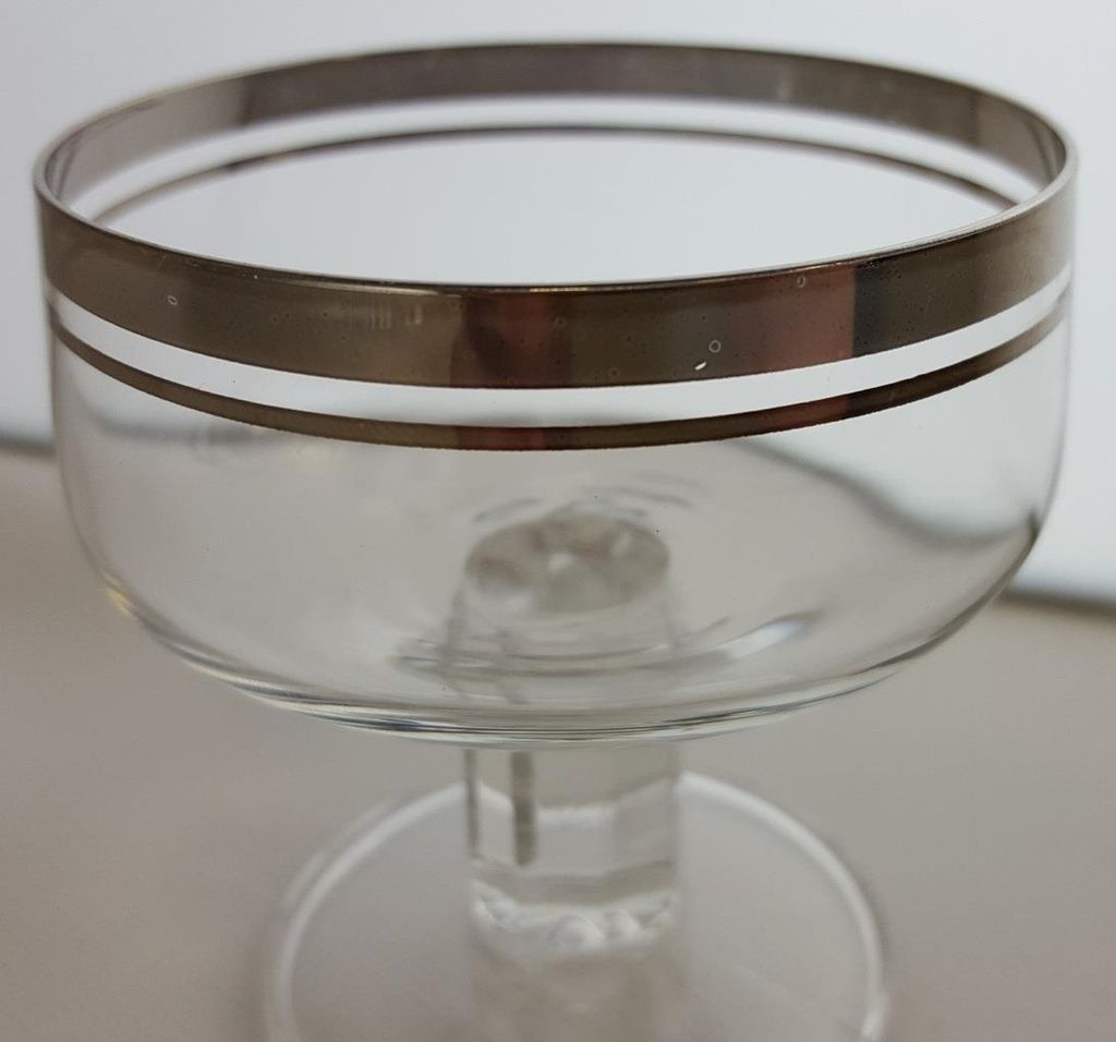 [4581346] Likörschale mit Platinrand H 7 D 6,9 cm Bild 2