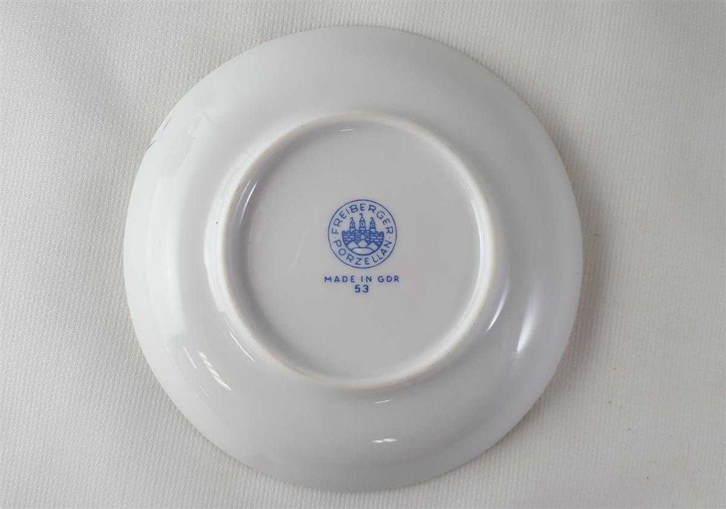 [45813659] Mokkatasse mit Untertasse Kaffeetasse Tasse Espressotasse Goldrand Freiberger Porzellan Weiß gebraucht - sehr gut Bild 6