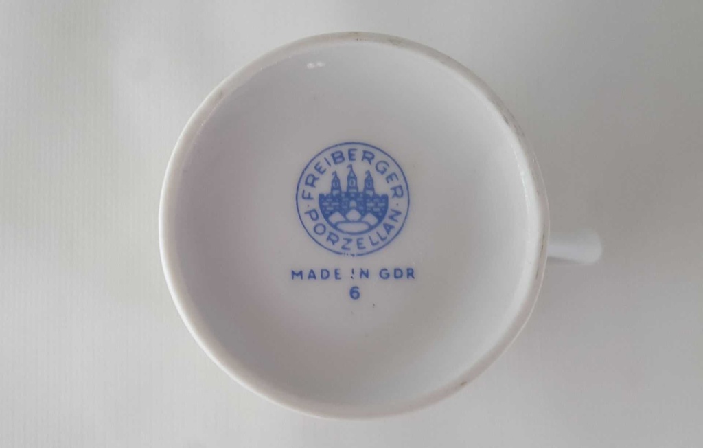 [45813676] Untertasse Mokkatasse mit Kaffeetasse Tasse Espressotasse & Goldrand Freiberger Porzellan Weiß gebraucht - gut Bild 9