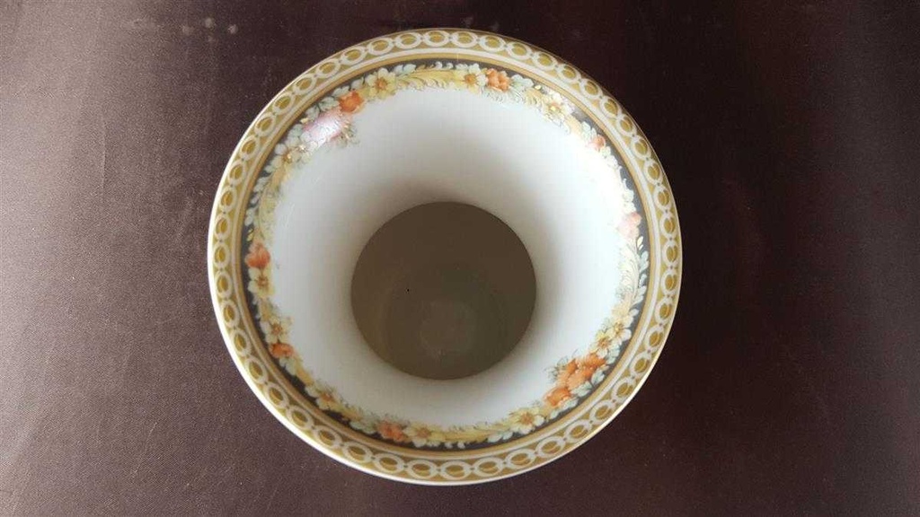 [45813772] Vase Dekorative 12,7 cm AK Kaiser Porzellan Princesse K.Nossek gebraucht - sehr gut Bild 3