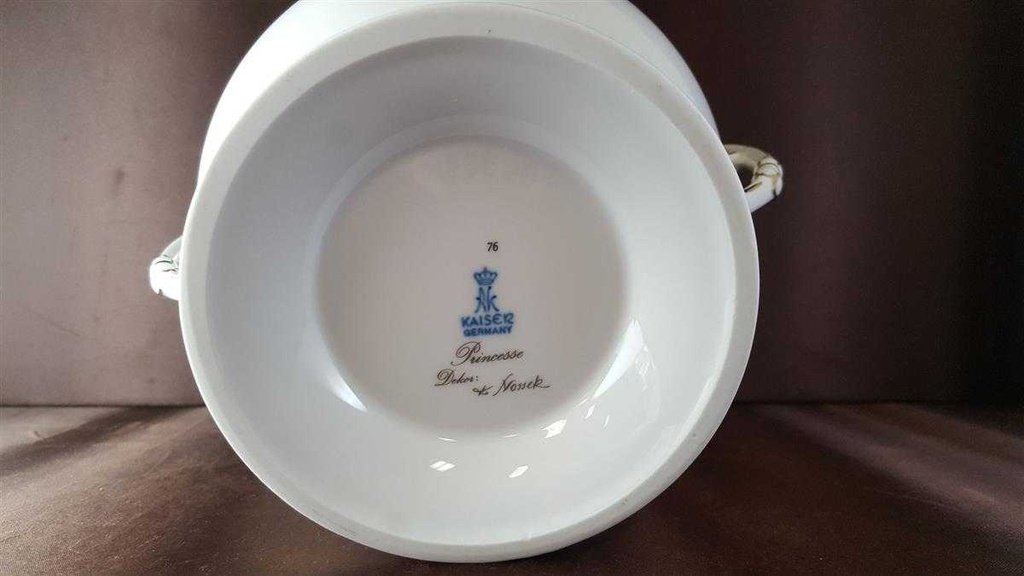 [45813774] Vase 20,8 cm AK Kaiser Porzellan Princesse K.Nossek gebraucht - sehr gut Bild 7