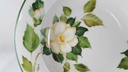 [45813782] Suppenteller Durchbrucharbeit 24,5 cm Tiffany Boutique Italy weiße Blume mit Grünrand gebraucht - sehr gut Bild 2
