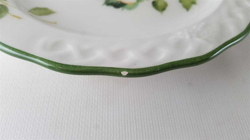 [45813814] Untertasse für Kaffee 17,8 cm Tiffany Boutique Italy weiße Blume mit Grünrand gebraucht - akzeptabel Bild 6