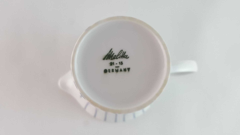 [45813967] Milchkännchen Melitta Paris Form 21 blaue Streifen gebraucht - sehr gut Bild 5