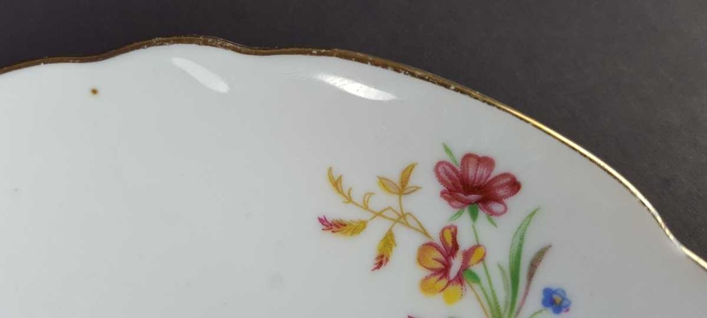 [458139684] Untertasse für Tee Goldrand 14,1 cm Schirnding Bavaria Blumendekor Blumen gebraucht - gut Bild 4