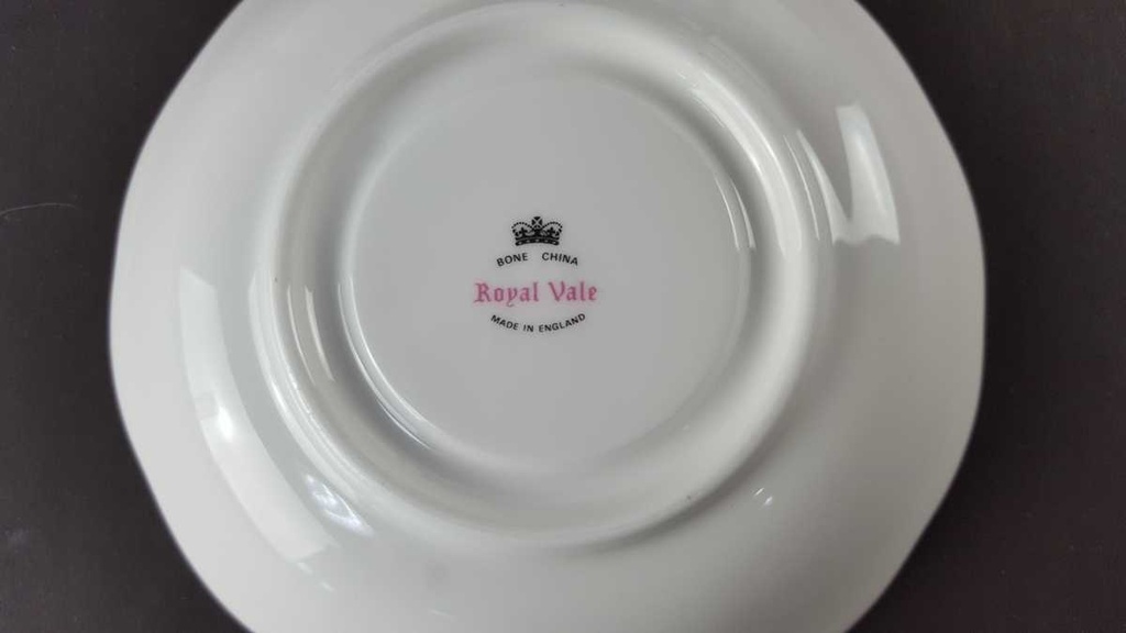 [458139717] Sammeltasse Sammelgedeck Golddekor 3tlg Royal Vale Weiß mit Goldrand Bone China gebraucht - gut Bild 11