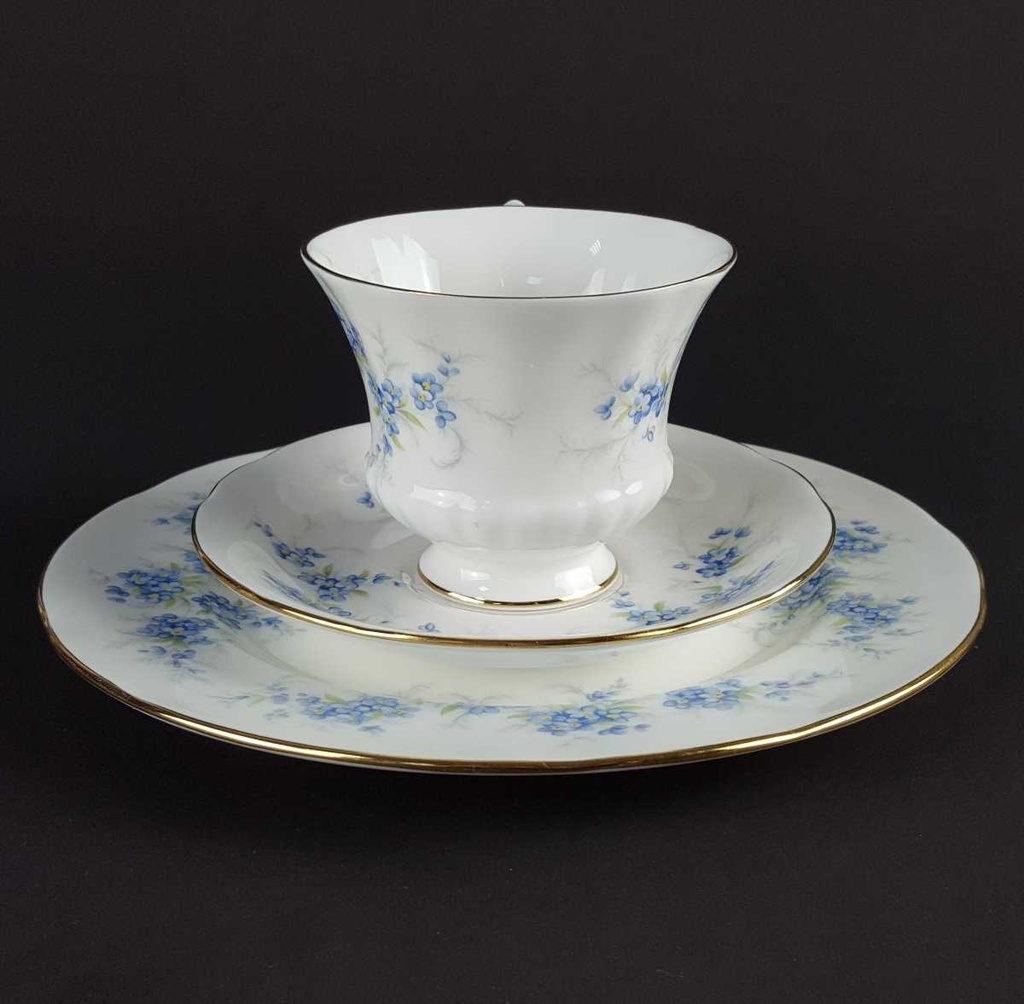 [458139730] Sammeltasse Sammelgedeck 3tlg Royal Standard Blaue Blumenranke Bone China gebraucht - gut Bild 3