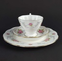 [458139732] Sammeltasse Sammelgedeck Royal Kent Rosendekor Bone China gebraucht - gut Bild 3