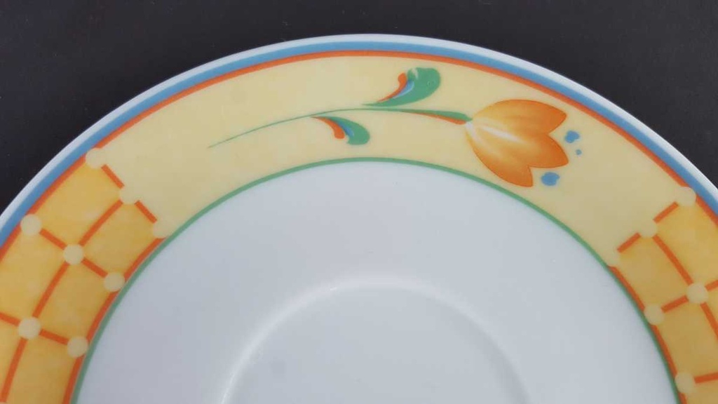 [458139736] Untertasse für Tee 13,7 cm Winterling Blumen gebraucht - gut Bild 4