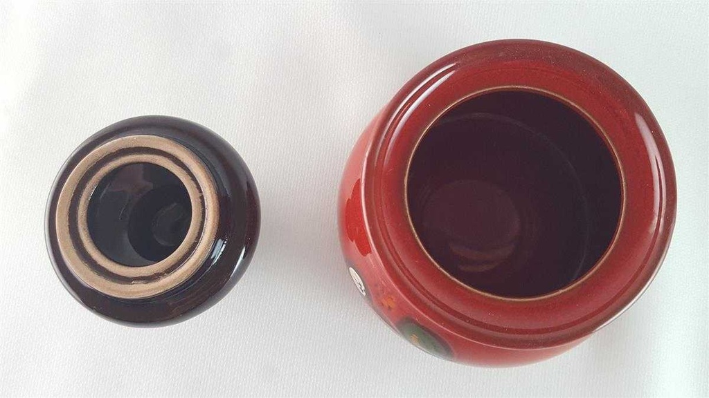 [45813975] Zuckerdose Winterling bordo rot weiße Blumen Feinkeramik gebraucht - gut Bild 4