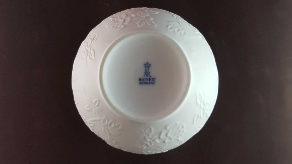 [45814005] Vase 12 cm AK Kaiser Porzellan Weiß gebraucht - sehr gut Bild 6