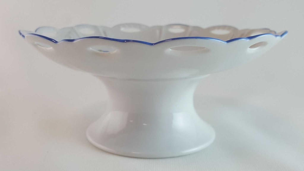 [45814119] Durchbruchschale auf Fuß Durchbrucharbeit 6,9 cm Einzelteile gebraucht - sehr gut Bild 4