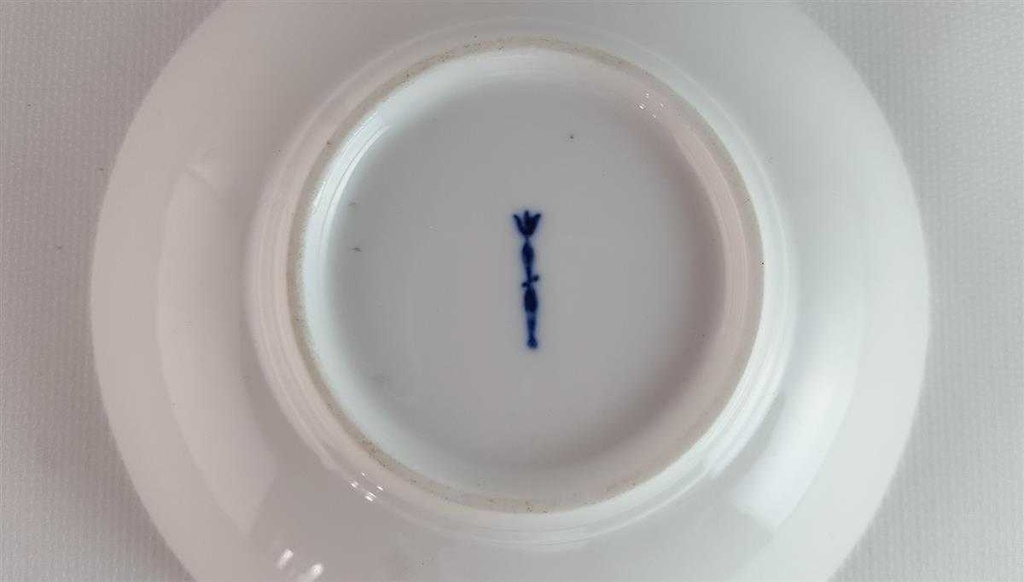 [45814154] Schale klein 11,4 cm KPM Berlin Neuosier Weiß II. Wahl gebraucht - sehr gut Bild 3