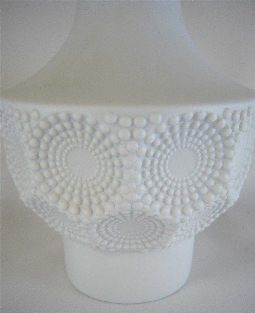 [4581427] Vase 16,8 cm AK Kaiser Porzellan Weiß gebraucht - gut Bild 2