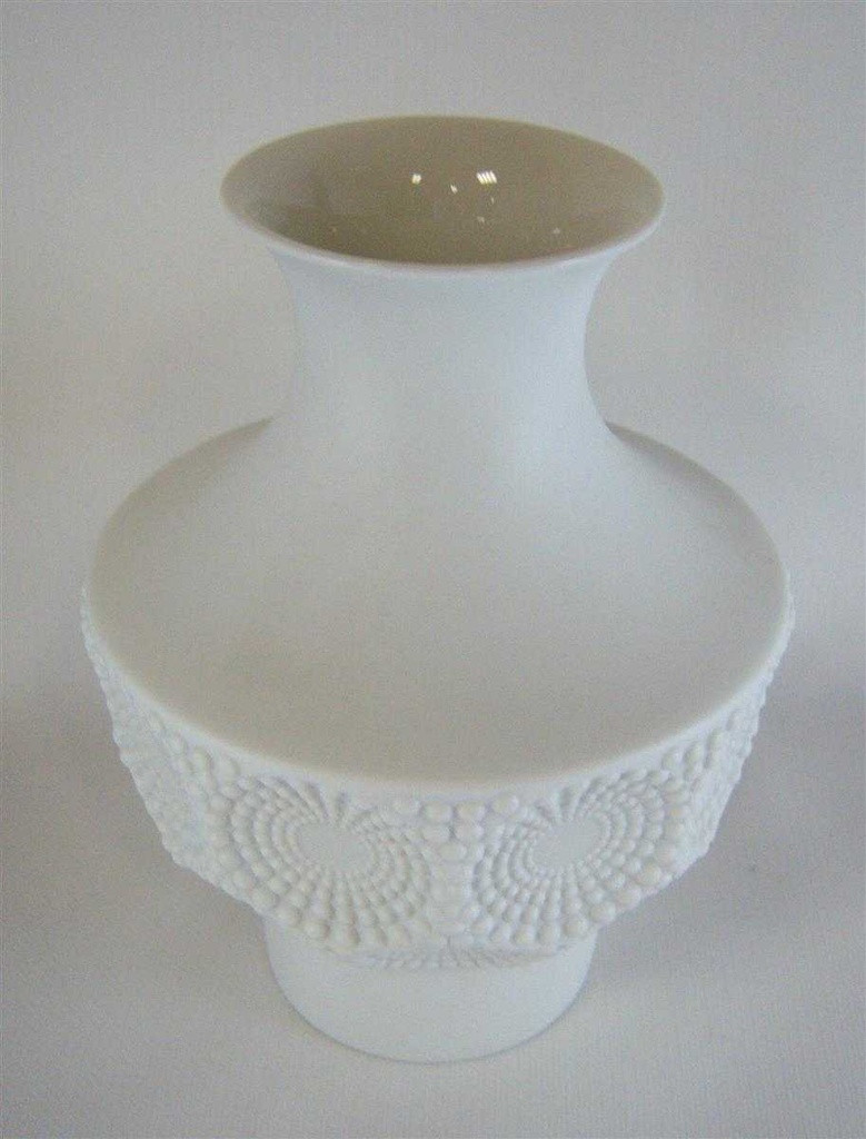[4581427] Vase 16,8 cm AK Kaiser Porzellan Weiß gebraucht - gut Bild 3