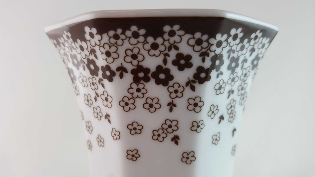 [45814277] Vase Dekorative 13,5 cm Arabella Atelier Blumendekor braun Blumen gebraucht - gut Bild 4
