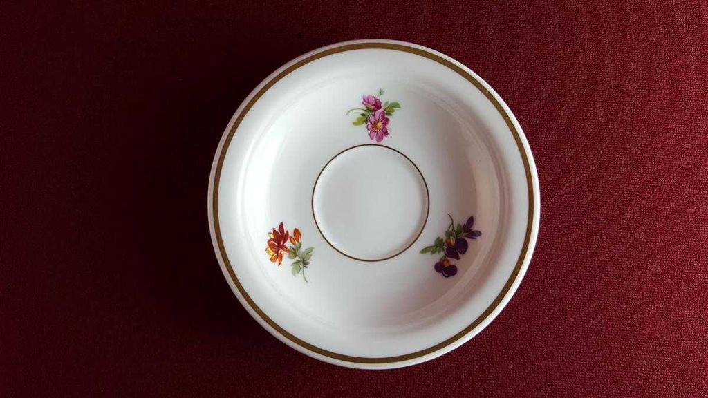 [45814330] Sammeltasse Tasse Espressotasse Goldrand AK Kaiser Porzellan Sammeltassen gebraucht - sehr gut Bild 4