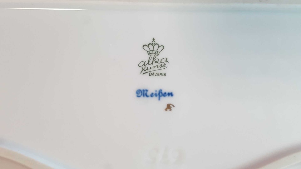 [45814342] Königskuchenplatte Golddekor 40,2x20 cm Kaiser Porzellan Alka Kunst Meißen gebraucht - gut Bild 10