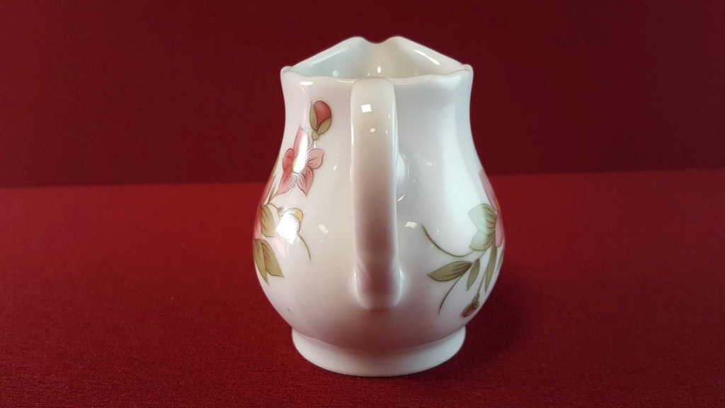 [45814406] Milchkännchen Winterling Kirchenlamitz Rot Rotrosa Blume Relief Form gebraucht - sehr gut Bild 4