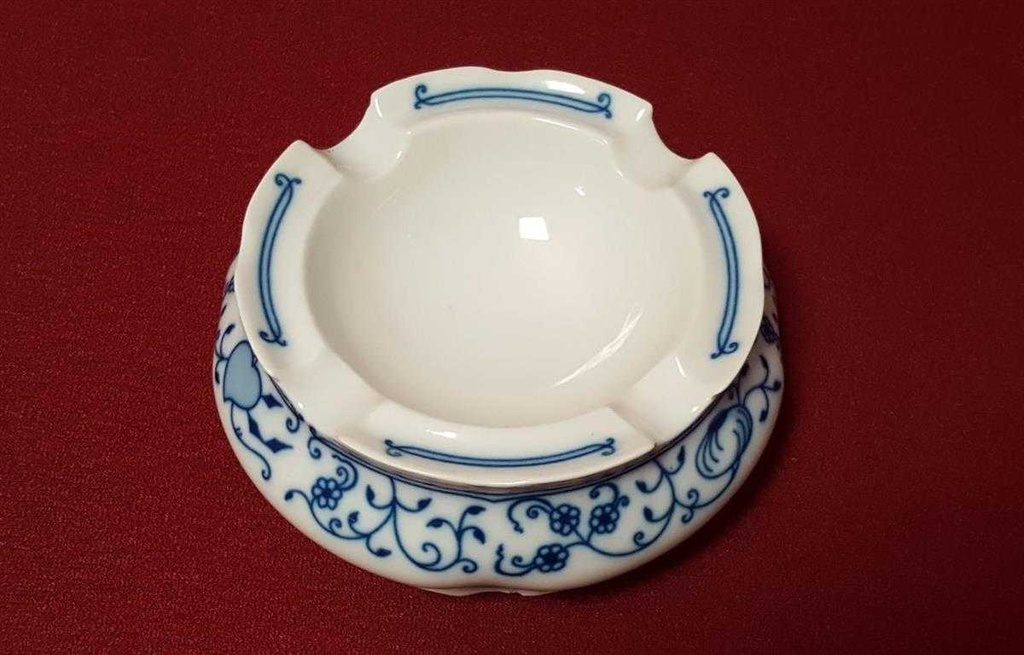 [2119098] Aschenbecher Standaschenbecher Karlsbader Zwiebelmuster gebraucht - gut Bild 3