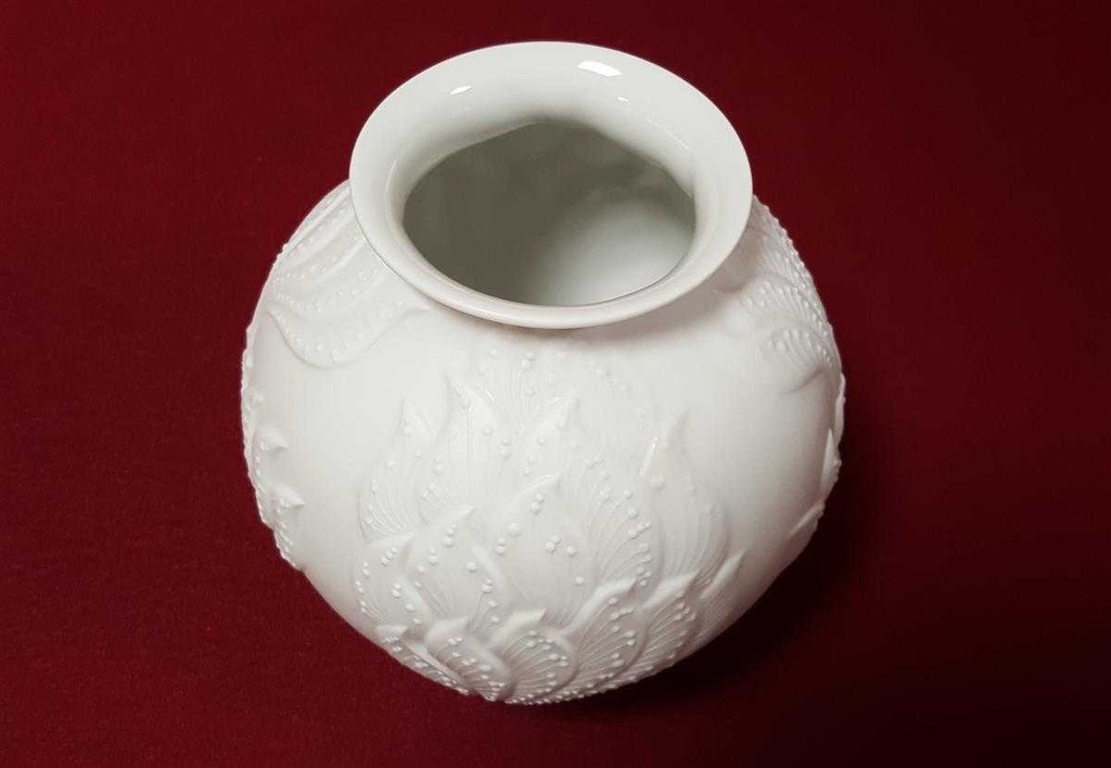 [45814765] Blumenvase 12,2 cm AK Kaiser Porzellan Weiß gebraucht - gut Bild 3