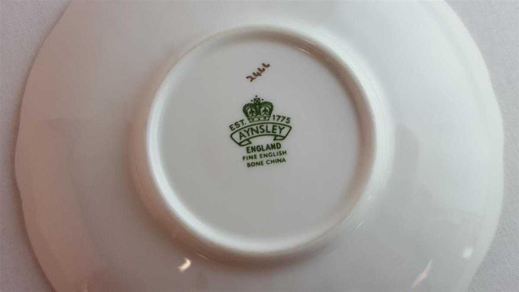 [45814856] Kaffeetasse mit Untertasse Tasse Goldrand 2tlg Aynsley Blumen gebraucht - gut Bild 8