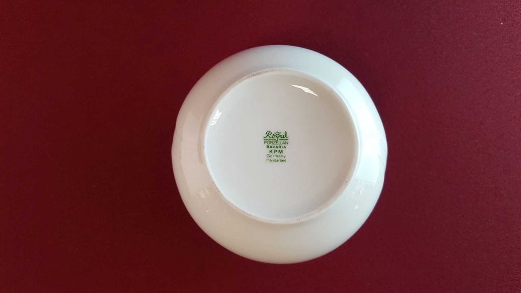 [45814861] Vase Dekorative 9,3 cm Royal KPM Bavaria Weiß gebraucht - sehr gut Bild 4