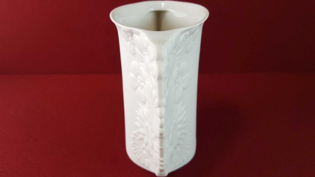 [45815086] Vase 13,5 cm AK Kaiser Porzellan Weiß gebraucht - sehr gut Bild 4